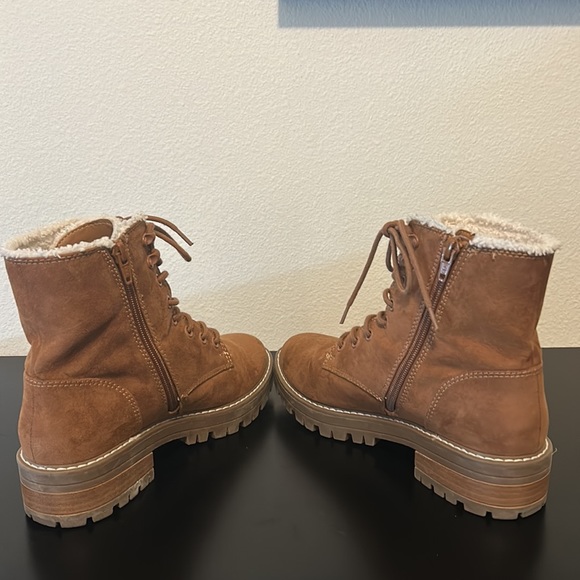 Universal Thread Sherpa Lace-Up Boots - Picture 4 of 6